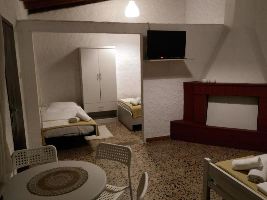 Dialiskari #2 room 3